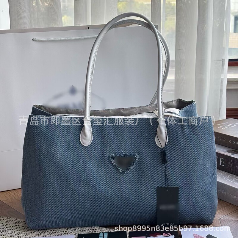 Vic Counter P Japanese and Korean Nylon Tote Bag with Mint Green Lining, Extra-Large Capacity Shopping Bag, Travel Bag for Women Vic Counter P Japanese and Korean Nylon Tote Bag with Mint Green Lining, Extra-Large Capacity Shopping Bag, Travel Bag for Women
