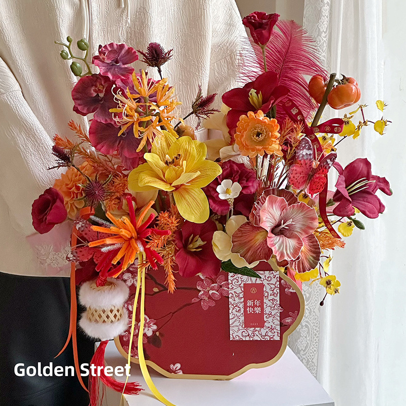 2025新款年宵福桶新年创意如意锁中式插花抱抱桶鲜花礼盒花艺包装