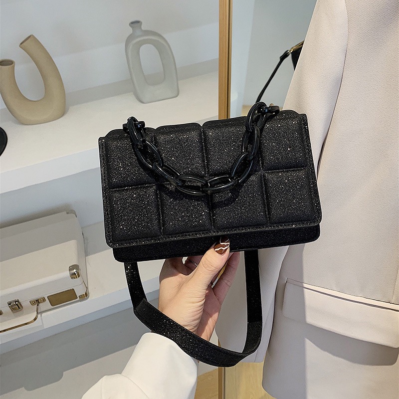 2023 primavera y verano nueva moda bolsos de cadena bolsos de hombro bolsos cuadrados inclinados bolsos bolsos de mujer apoyar una gran cantidad de lotes mixtos al por mayor