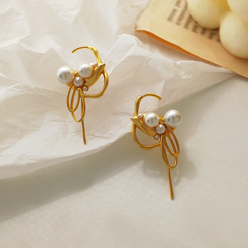 Fashion Irregular Copper Plating Hollow Out Inlay Pearl Drop Earrings 1 Pair