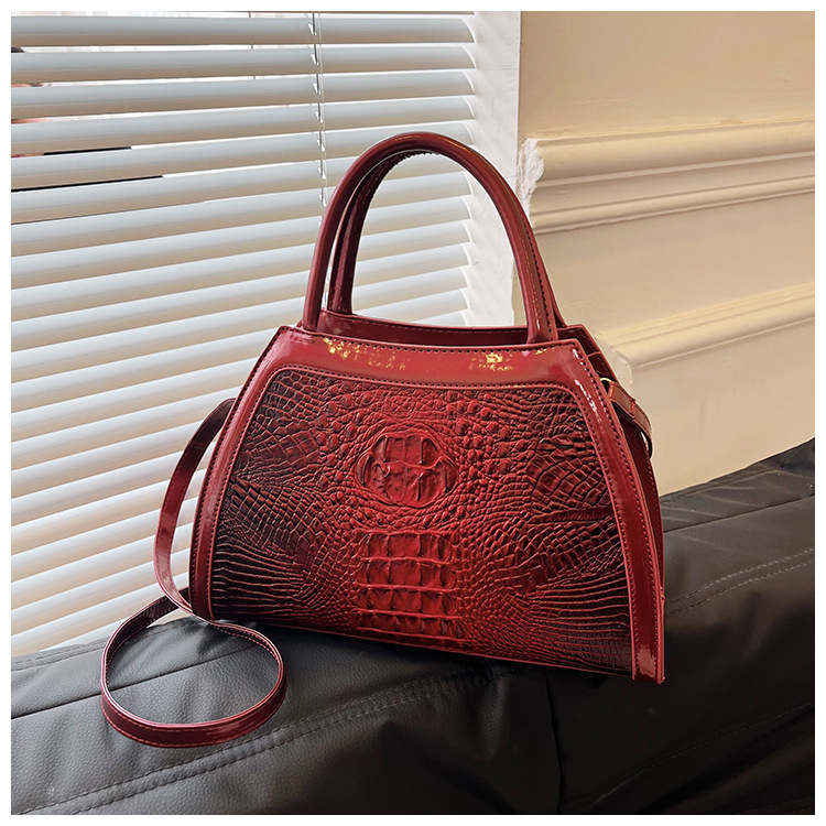 2023 Bolsos transfronterizos europeos y americanos Moda femenina Patrón de cocodrilo Bolsa de concha Bolso de madre de un solo hombro retro clásico Comercio exterior
