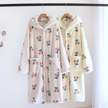 法兰绒连帽睡袍女士秋冬季加厚保暖珊瑚绒学生睡裙宽松家居服浴袍