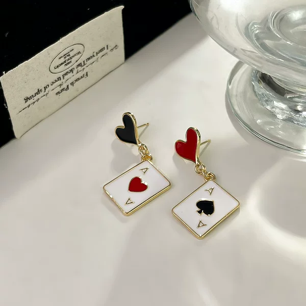 European and American fashion creative jewelry creative playing cards love clavicle chain spades heart pendant earrings wholesale