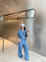 慵懒风复古蓝色套装女秋季2025新款翻领长袖衬衫阔腿休闲裤两件套