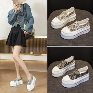 Ladies canvas shoes classic low-top thick-soled comfortable breathable interior heightening art students Joker casual shoes wholesale