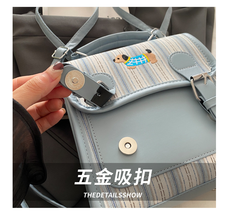 The new backpack for the autumn of 2024 is a fashionable and simple hand-held student single-shoulder bag with a checkered lid and a retro crossbody style Item Picture