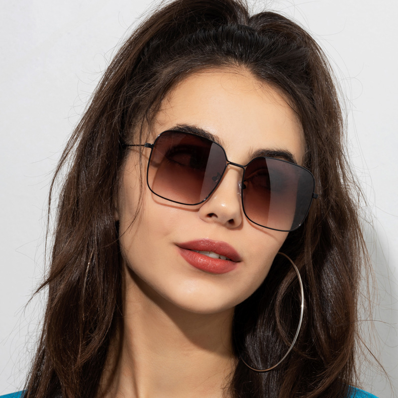 Fashionable Large Frame Sunglasses For Men And Women Metal Square_voghion.com