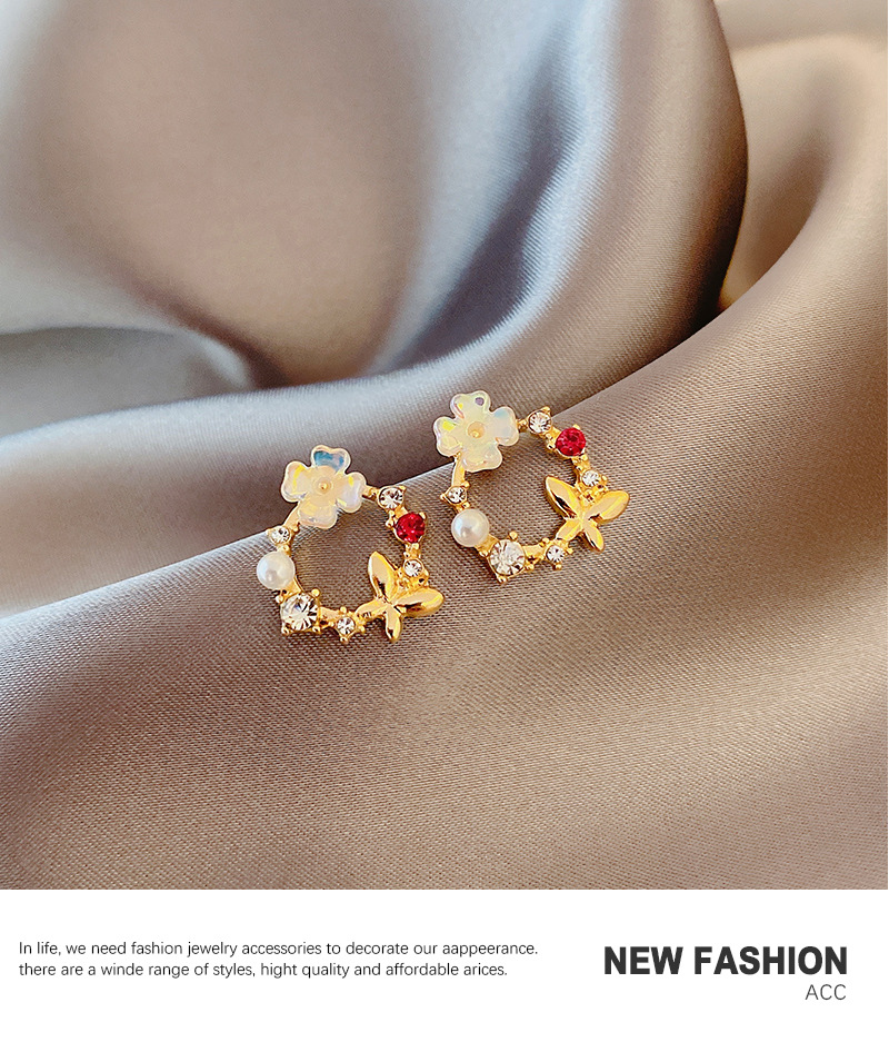 Fashion Flower Butterfly Zircon Simple Diamond-studded Earrings Copper Ear Jewelry display picture 2