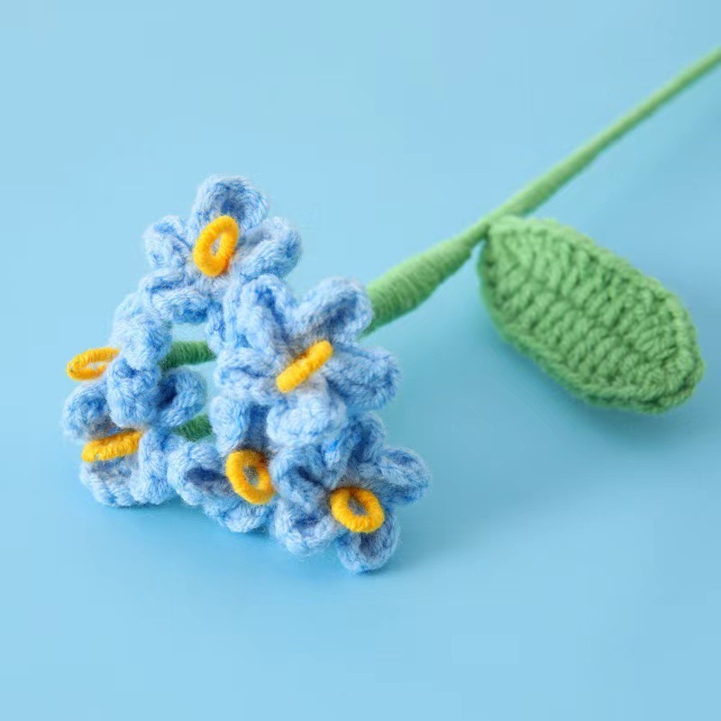 教師の日のプレゼントヒマワリの毛糸の花の手作りの毛糸のメリヤスは花の教師の日の花束の完成品をシミュレーションします。|undefined