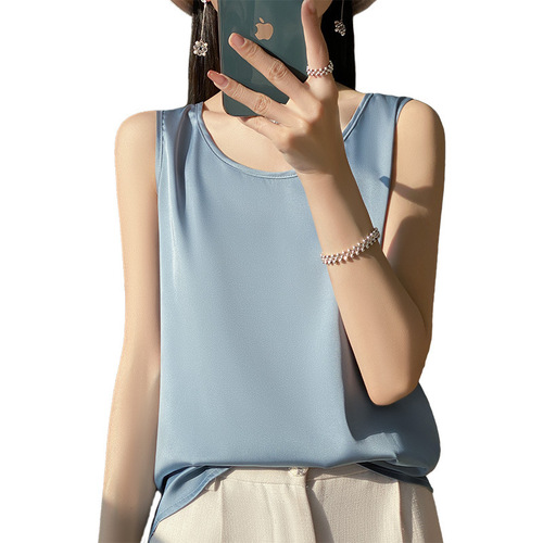 Silk camisole top for women, underpinned with a suit, featuring an acetate loose satin surface, summer mulberry silk base layer shirt, black.