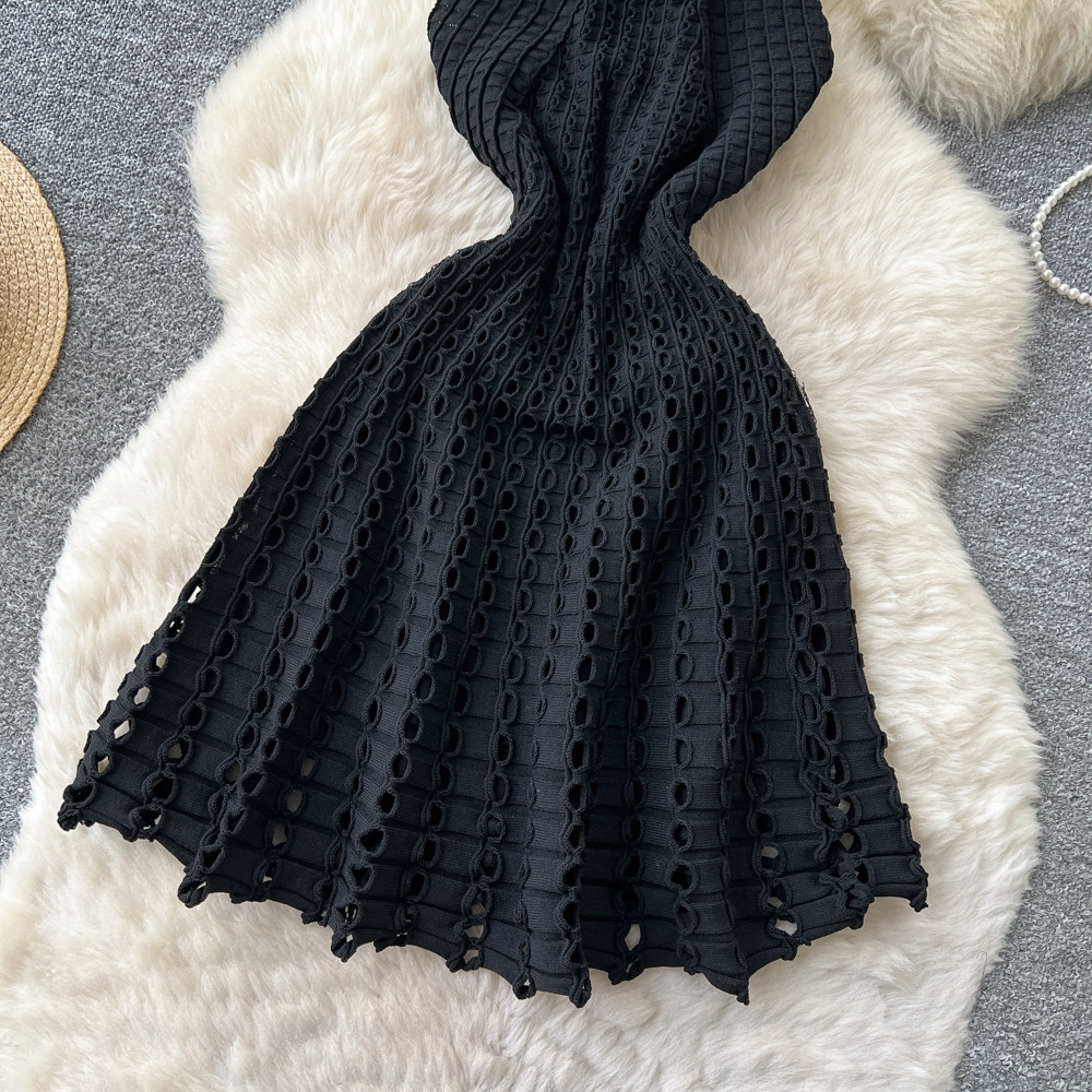 Women's Clothing Style Women's Sleeveless Halter Neck Knit Dress Sexy Backless Hollow Out A-Line Skirt Light Luxury_ecoleips.com