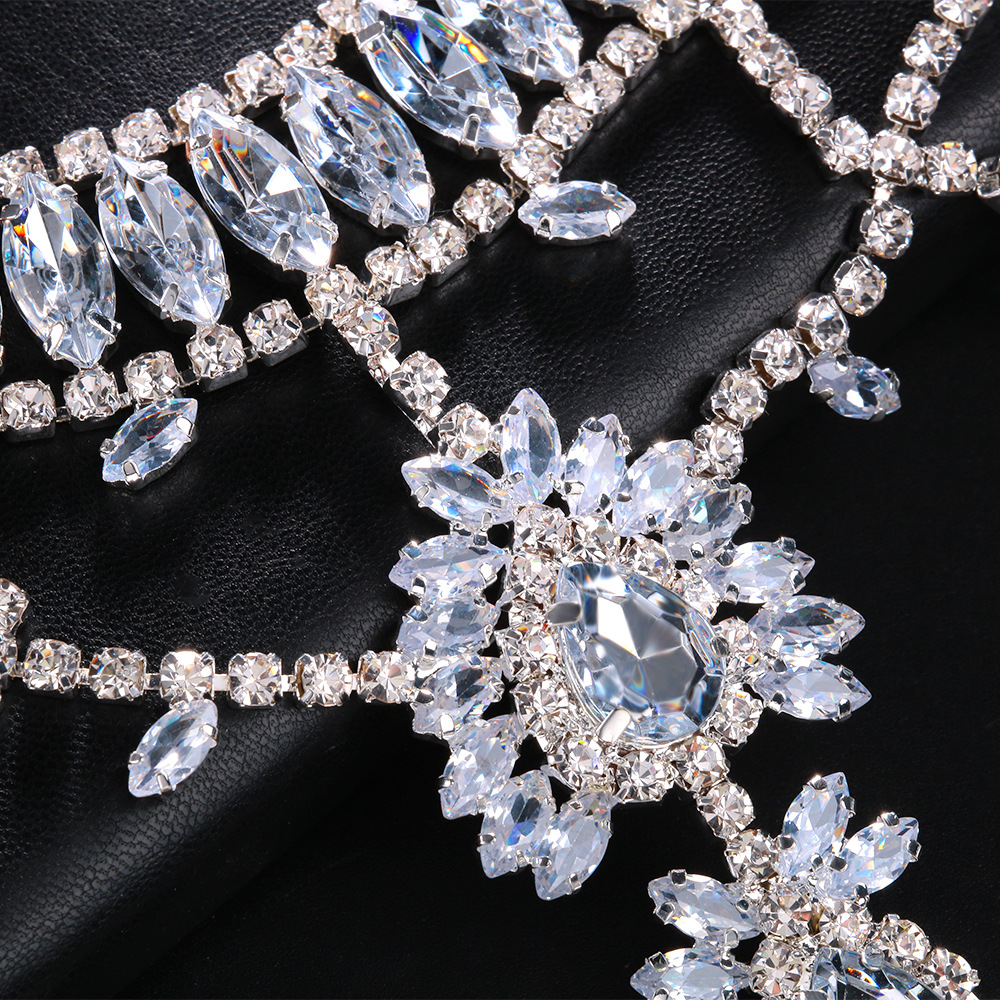 AliExpress Venta caliente rhinestone Cadena de pecho europeo y americano sexy exagerada malla bikini cuerpo cadena accesorios cadena