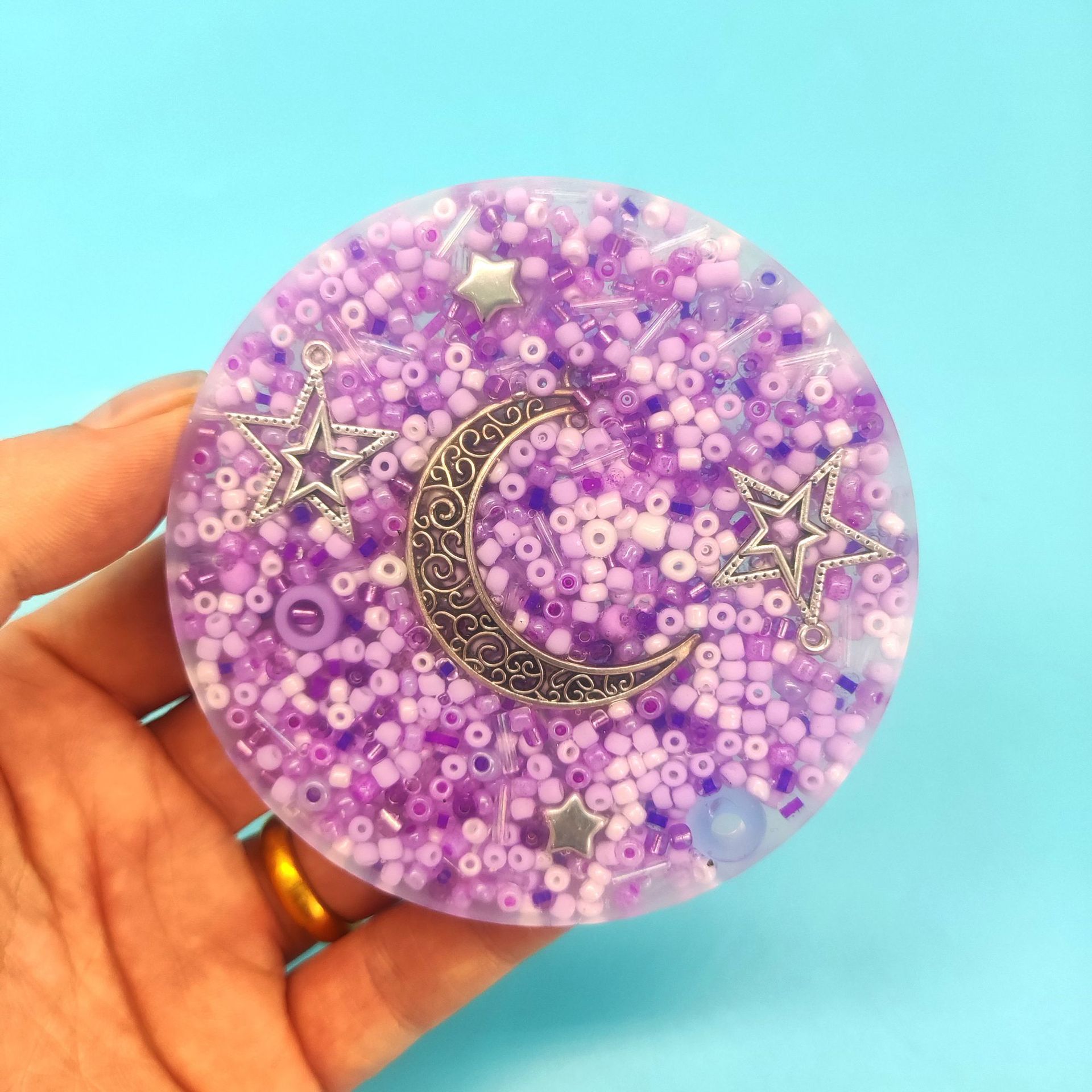 Round customization (purple)