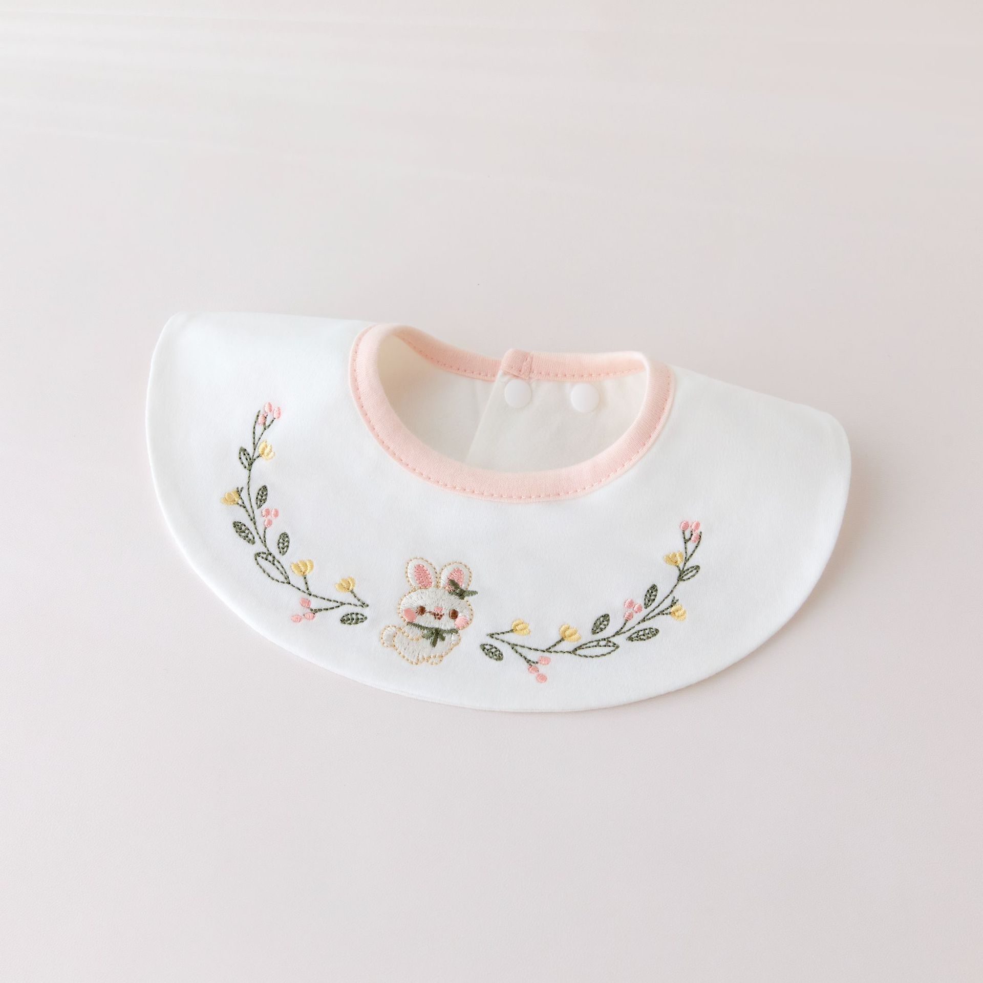 Rabbit flower dream garden saliva towel