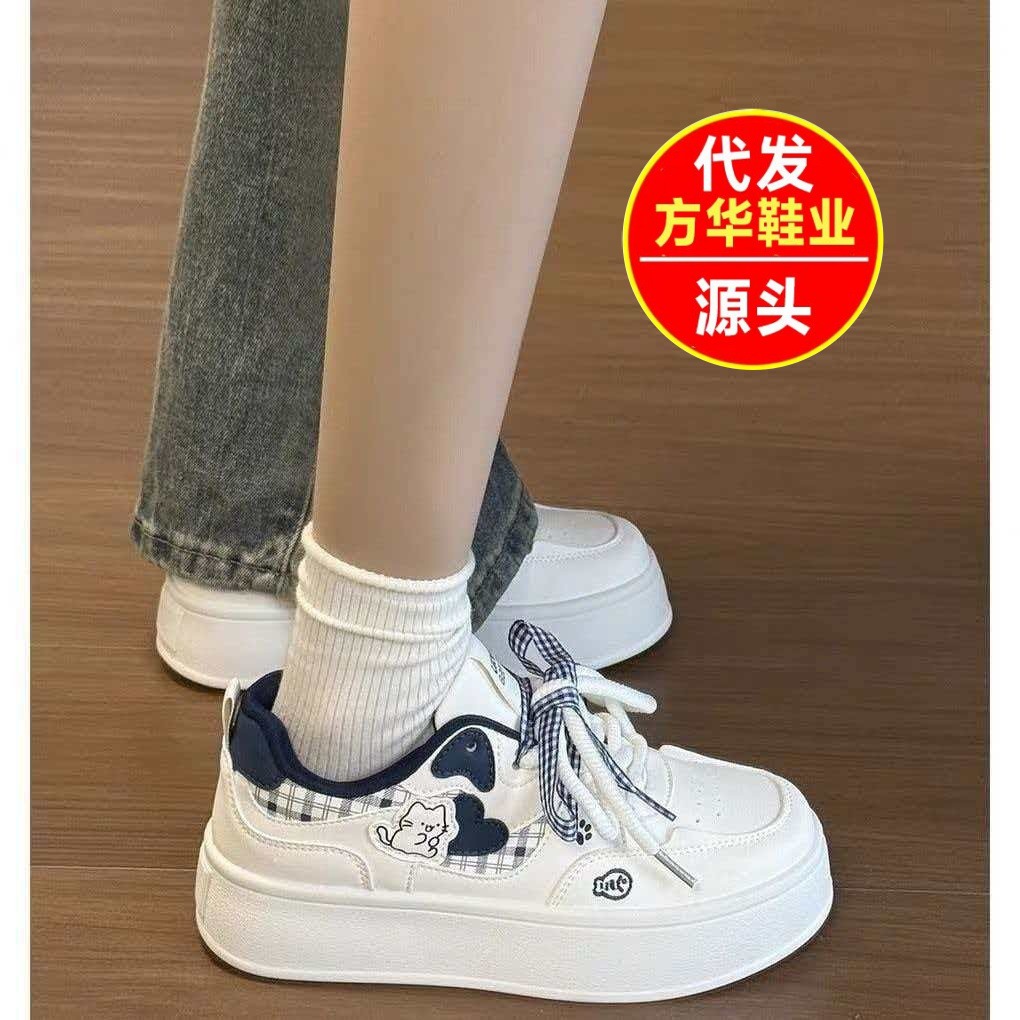 2026 verano nuevo plano antideslizante diario ligero frontal lazos de moda superficial estudiantes zapatos deportivos de mujer