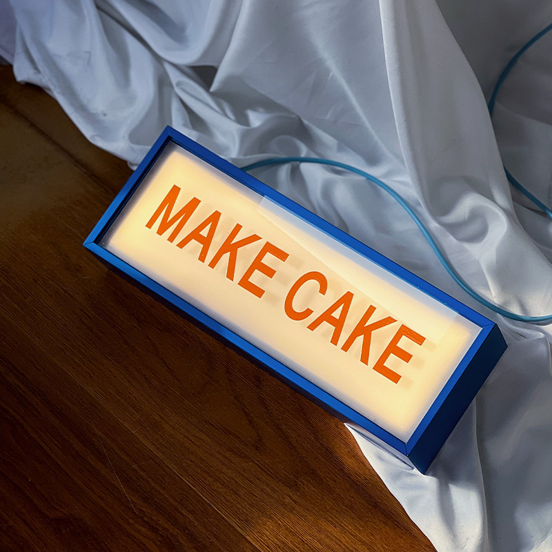 Caja de lámparas acrílicas cartel recargable cartel de lámparas de color borde de metal brillante y elegante personalizado