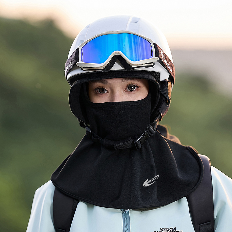 Popular choice: Brimmed, windproof, and fleece-lined headwear for skiing, cycling, and outdoor activities; customizable and available for drop shipping