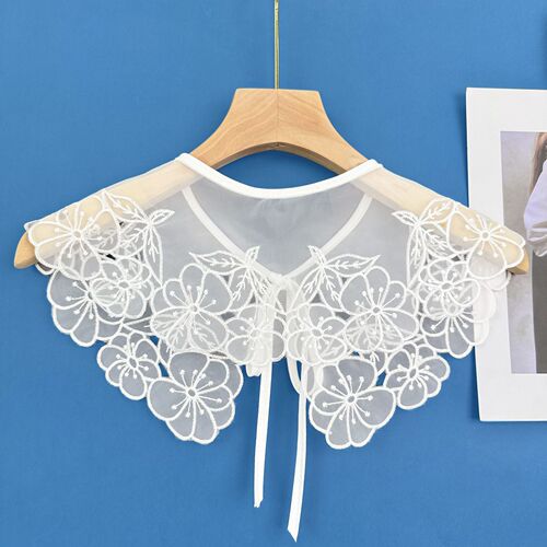 Manufacturer wholesale Japanese crochet hollow fake collar new style outer matching skirt small shawl fake collar decorative collar