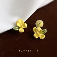 春夏の清新で甘い漆のクチナシの花の蚊の香の皿の耳は森系のかわいい花のリゾート風の耳の穴がない耳飾りを挟みます。
