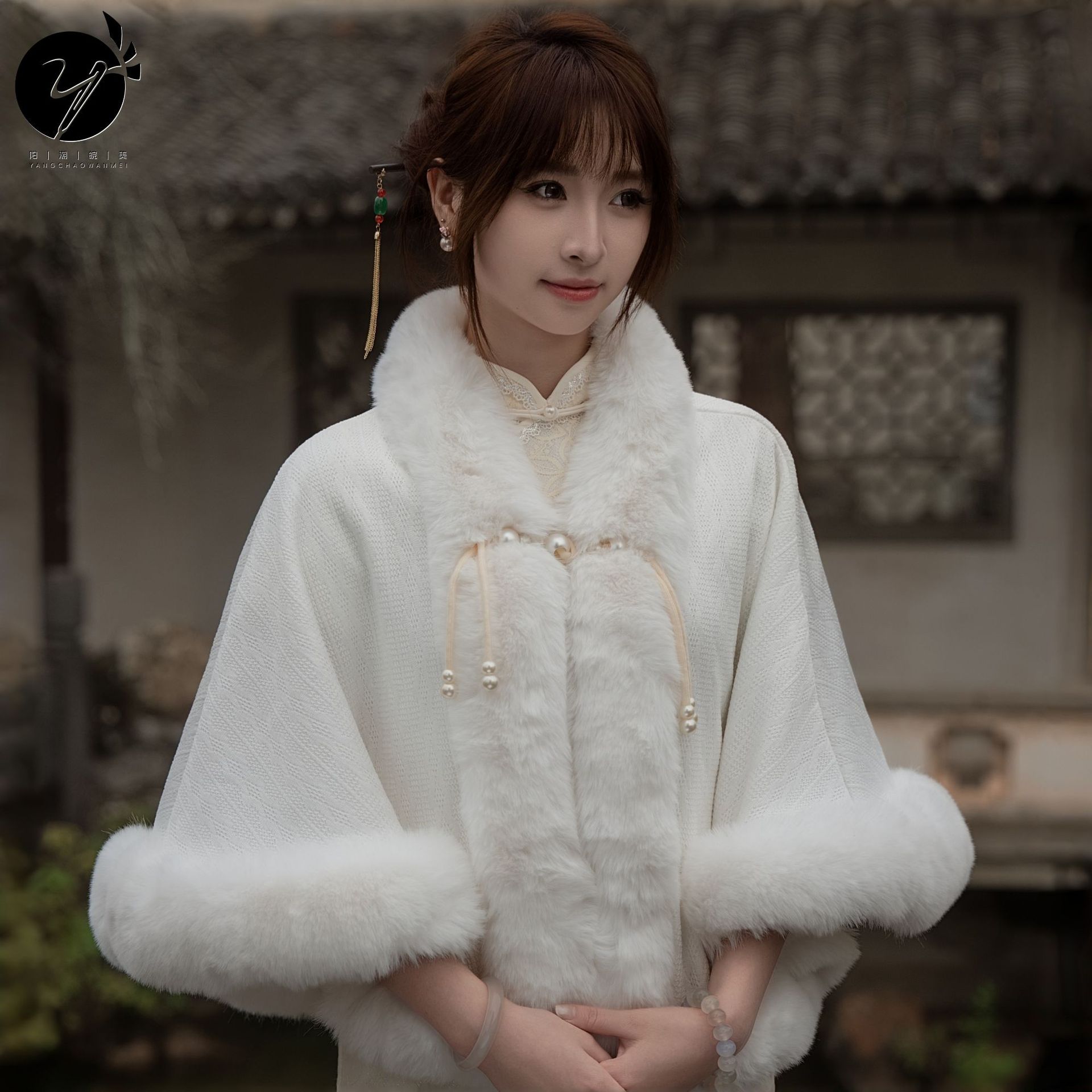 La República de China agrega una capa gruesa de nuevo tipo 2025 Chongqing Chal temperamento de alta gama de otoño y invierno abrigo de punto cálido peluche