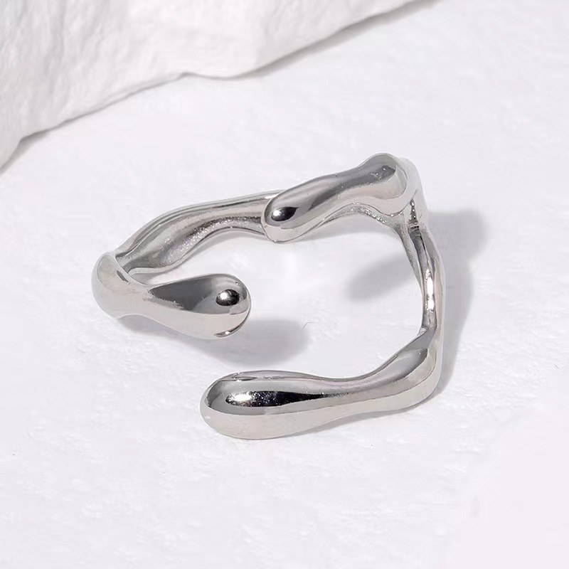 Adjustable Ring Size Simple Style Irregular Heart Shape Solid Color Titanium Steel Plating Open Rings