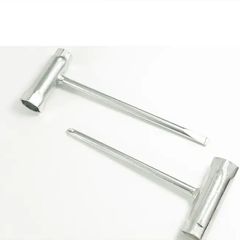 Oil saw, gasoline saw, logging saw, chain saw, one-word sleeve, lawn mower cross sleeve wrench, spark plug wrench 