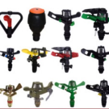 4 puntos 6 puntos de plástico ajustable balancín giratorio rociador jardinería riego rociador agrícola césped refrigeración atomización rociador