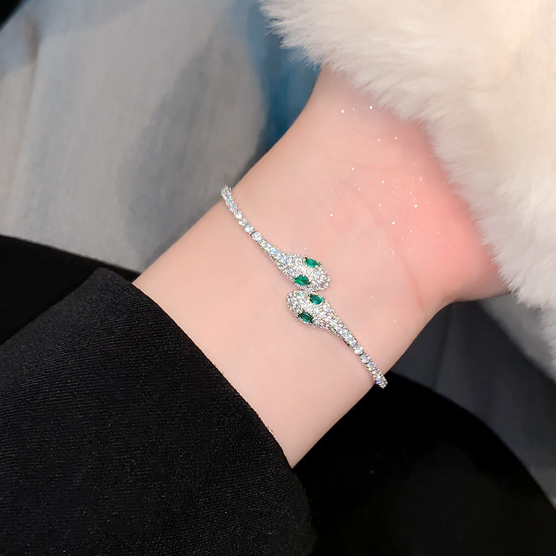 Women's Bracelet with Unique Design, Versatile Snake Element, High-End Exquisite Adjustable Chain with Rhinestones