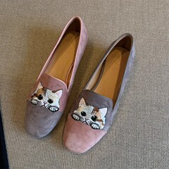 猫刺繍楽福靴2025新作春低ヒールレトロ一足で豆の靴を漕ぐ