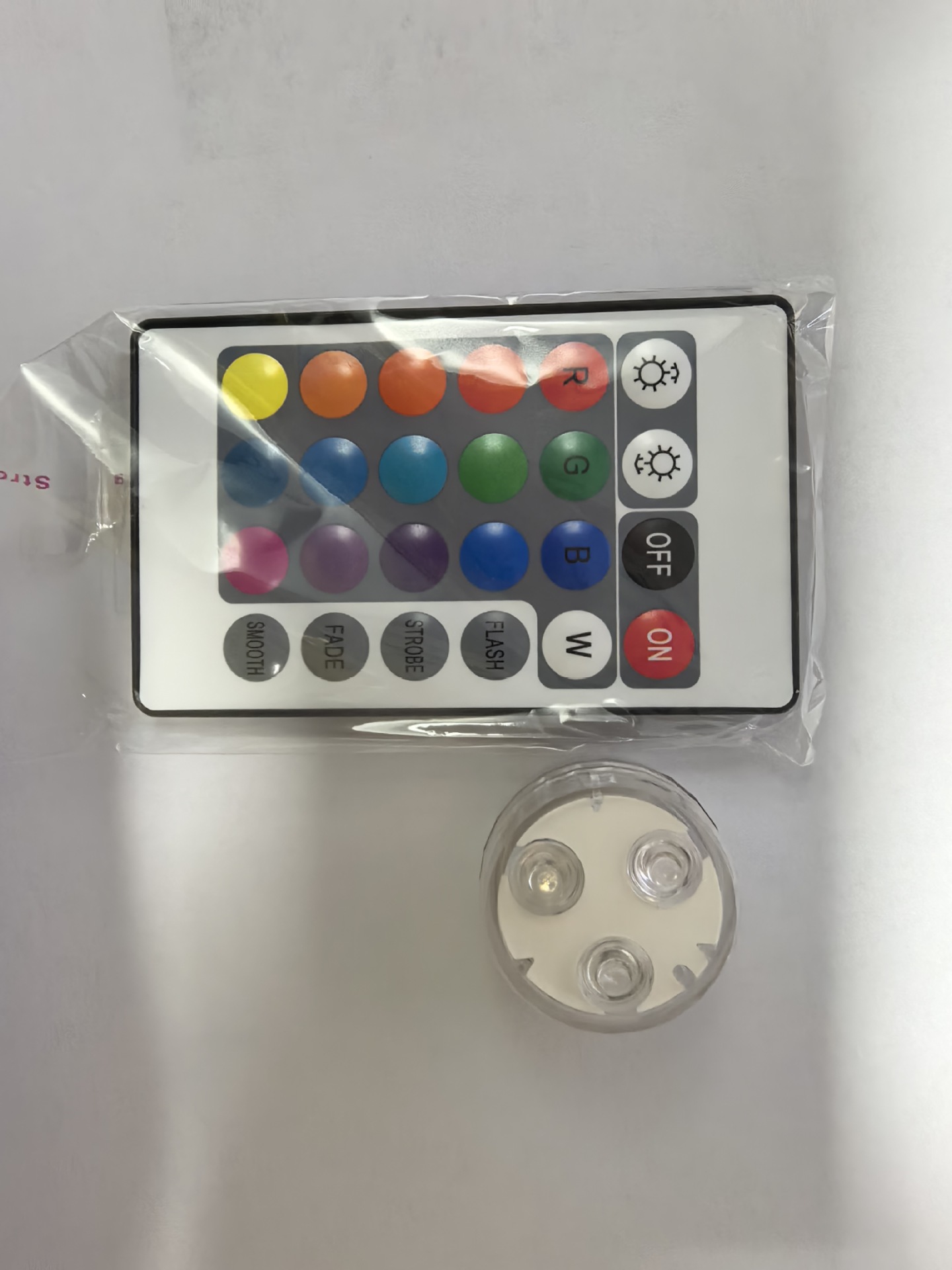 Single LED light + remote control