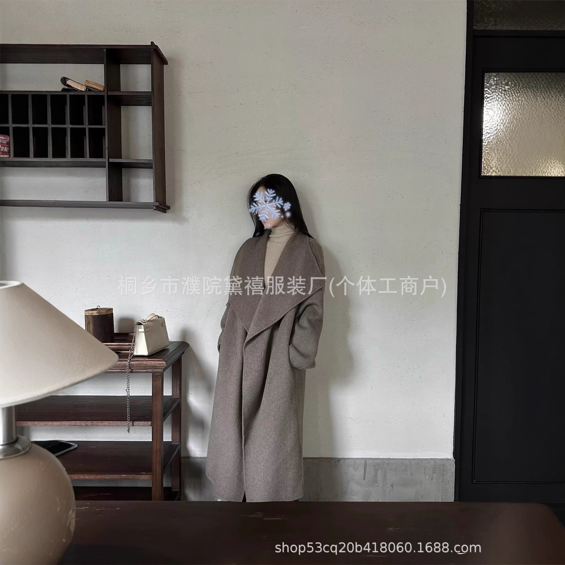25가지 새로운 스타일의 넓은 칼라와 긴 기장의 레이지 스타일 고급 다용도 코트 5w 가을 겨울 양면 울 코트 여성용