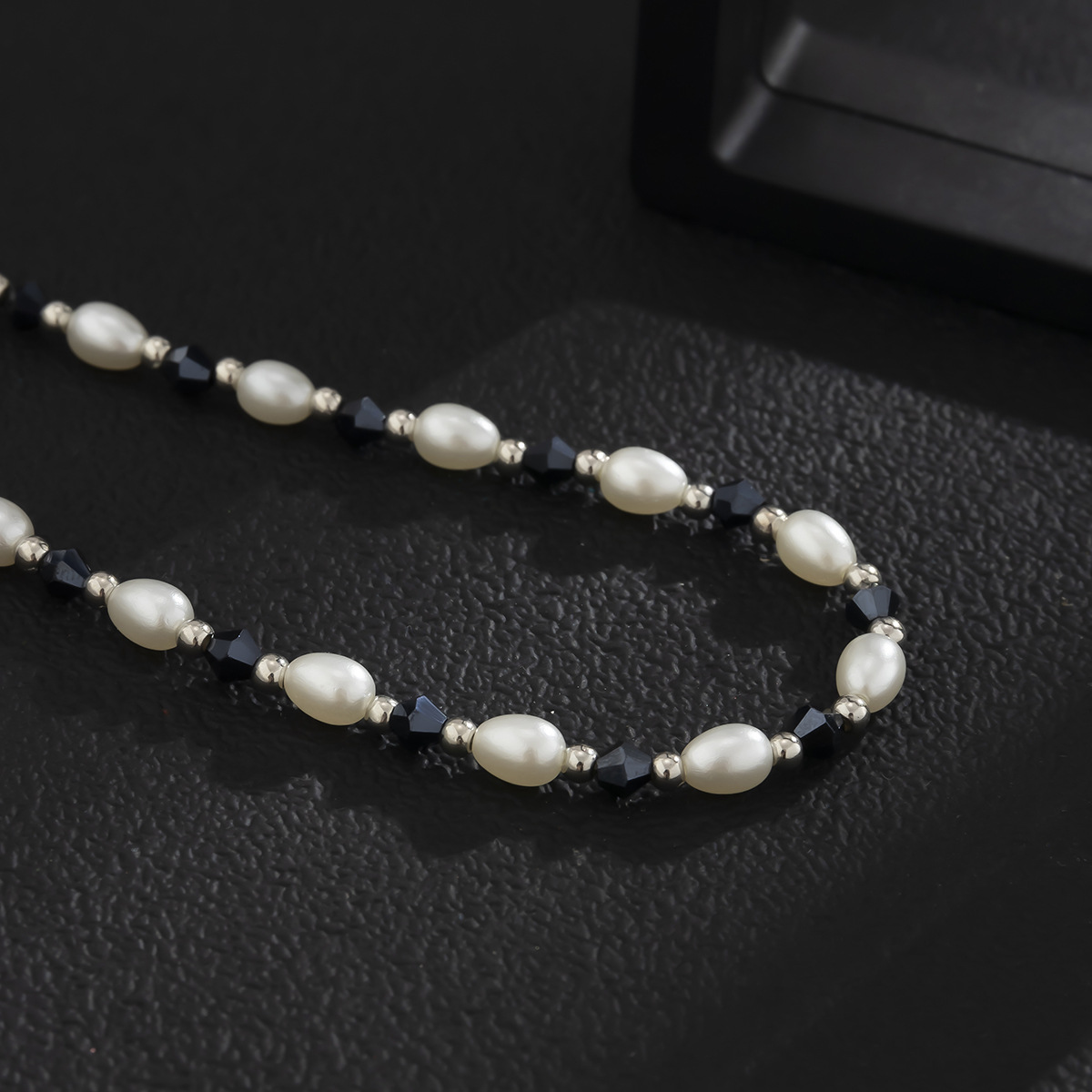 Holiday, Daily Occasion Artificial Crystal, Imitation Pearl Material 1 Piece Fashion Color Block Artificial Crystal Imitation Pearl Beaded Men's Necklace