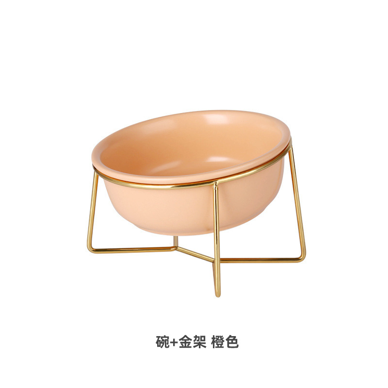 Naranja con el estante del oro