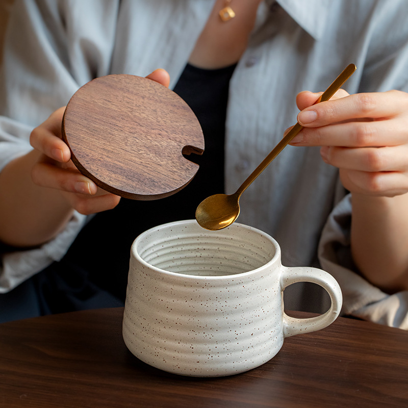 Taza de esmalte de sésamo transfronterizo taza simple taza de café de cerámica tienda de postres oficina taza de hogar al por mayor exportación