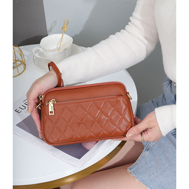 Women's Genuine Leather Shoulder Bag 2026 New Lightweight Quilted Small Bag Top Grain Cowhide Fashion Clutch Handbag - Thumbnail 2