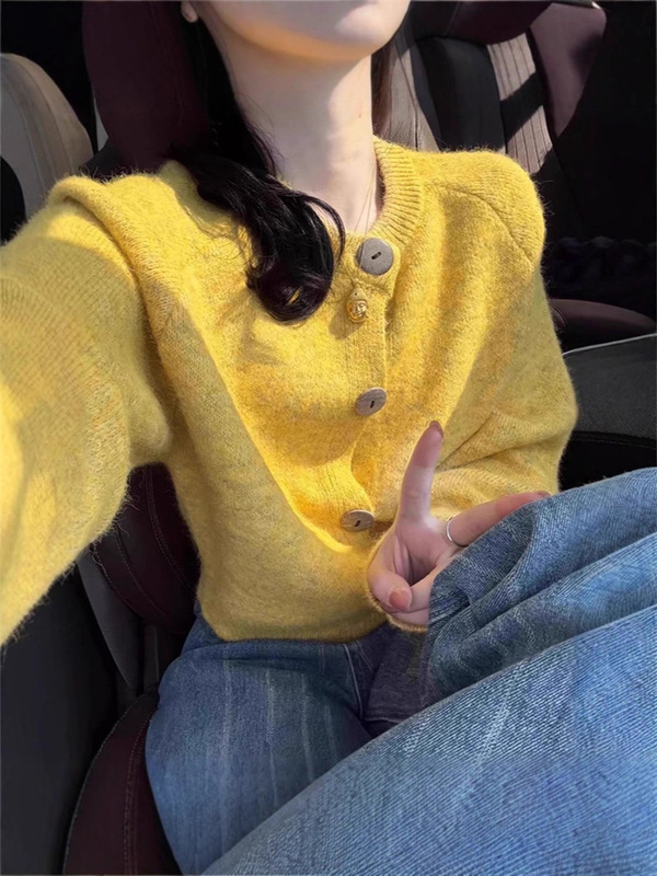 设计感纯色秋冬季新款 针织毛衣女士外套 圆领休闲慵懒风宽松开衫|undefined