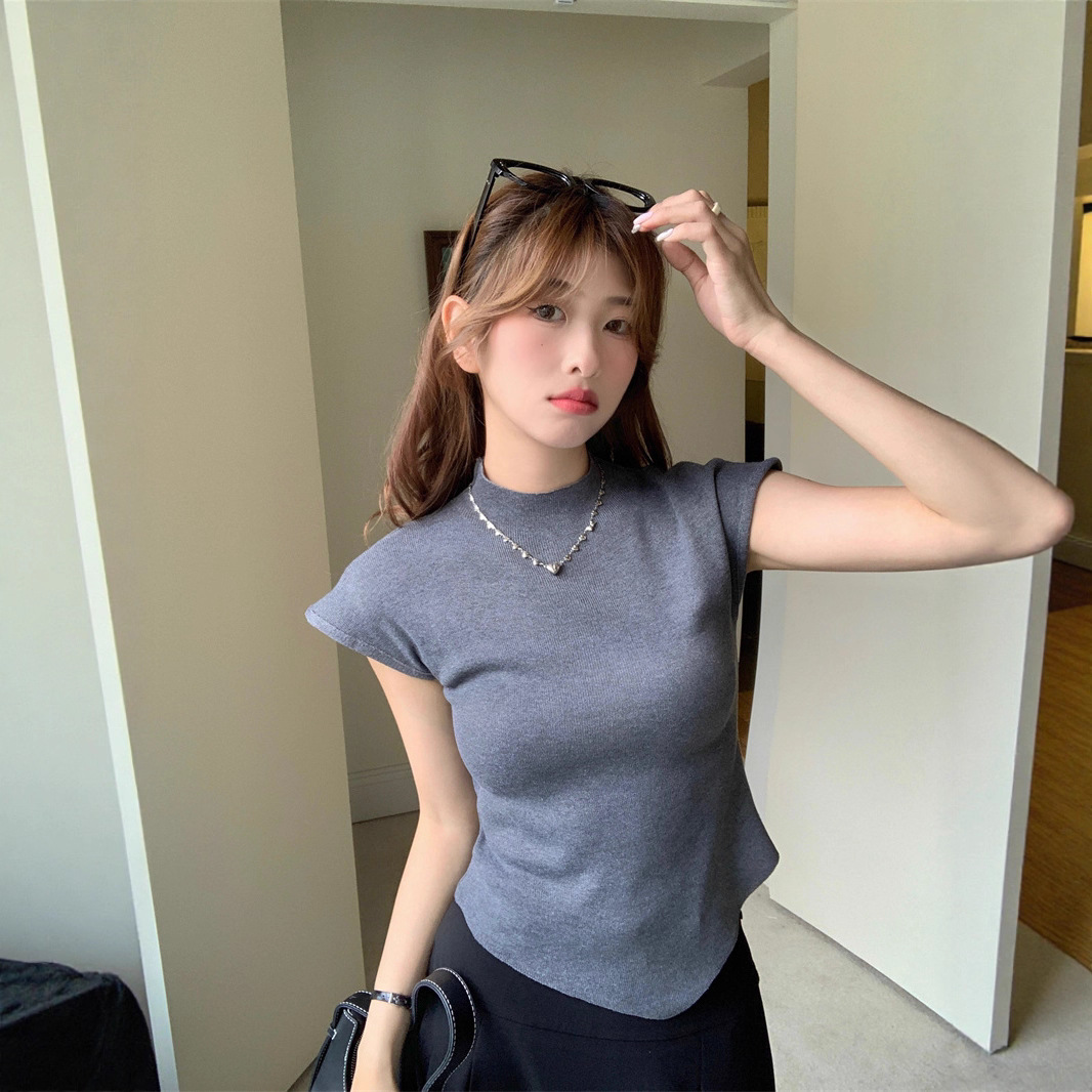 회색