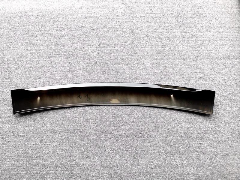 Suitable for 2008-2015 Mercedes-Benz E-Class W212 E200/260/300L/63 Modified Carbon Fiber Pattern Top Wing