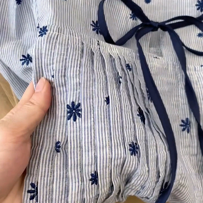 重工刺绣喇叭长袖衬衫女士高级感轻奢减龄洋气条纹上衣设计感小众|undefined