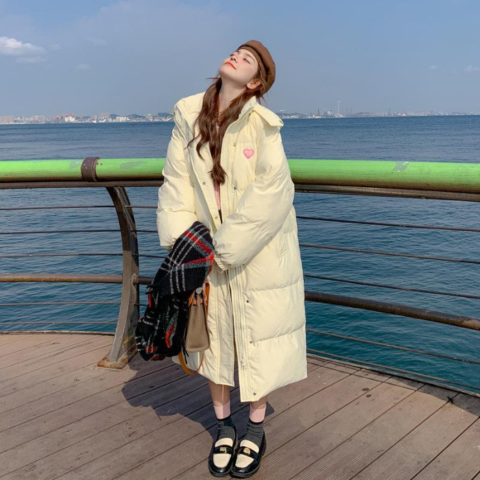 밝은 노란색