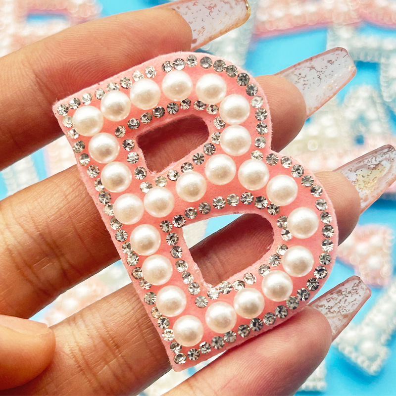 Pegatinas de diamantes de imitación con letras del alfabeto (26 letras), accesorios decorativos para manualidades, pegatinas de tela, decoraciones para ropa, pegatinas de diamantes de imitación, gran venta.