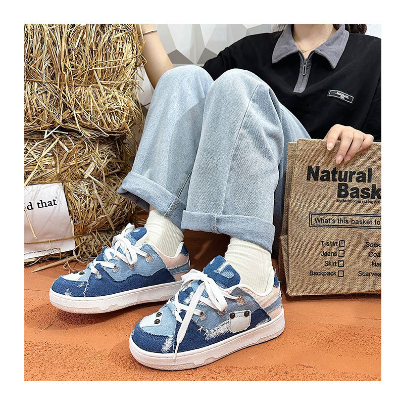 Xu Lings „Cold Sticky Bread“-Schuhe, kontrastierendes Canvas-Panel in Cowboy-Blau-Pink, Dopamine BAKE-Skateboards für Männer und Frauen_voghion.com