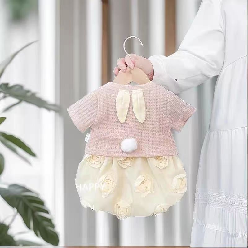 Traje de verano para bebé femenino Traje de dos piezas de costura con tirantes, chaqueta de punto, ropa dulce para bebés