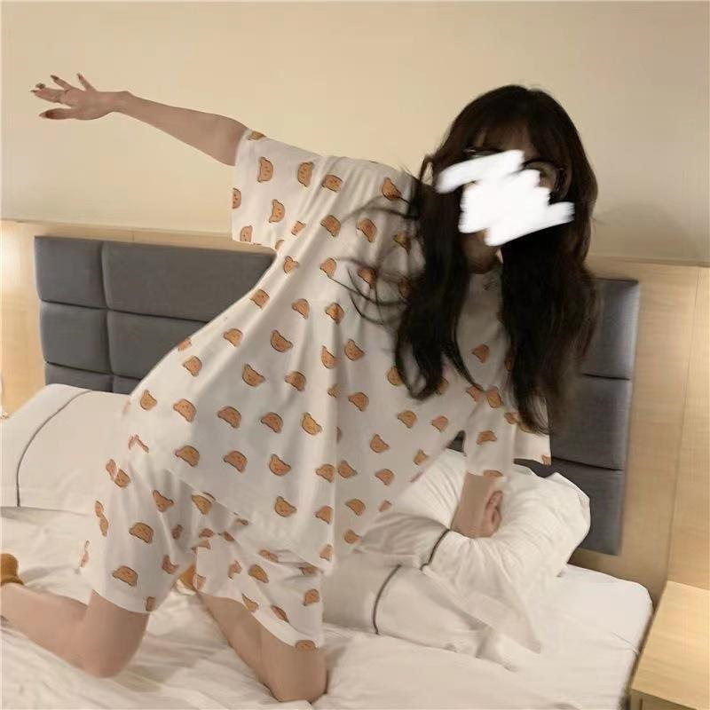 Pijama de mujer de verano de manga corta pantalones cortos delgados en 2025 nuevo conjunto de ropa de casa de dibujos animados de verano para mujeres se puede usar fuera