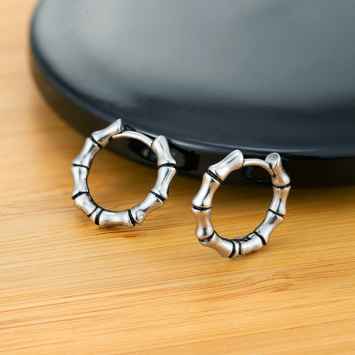 Titanium steel cast bamboo earrings European and American style retro personality ear bone ear buckle titanium steel earrings trendy men and women handsome earrings men