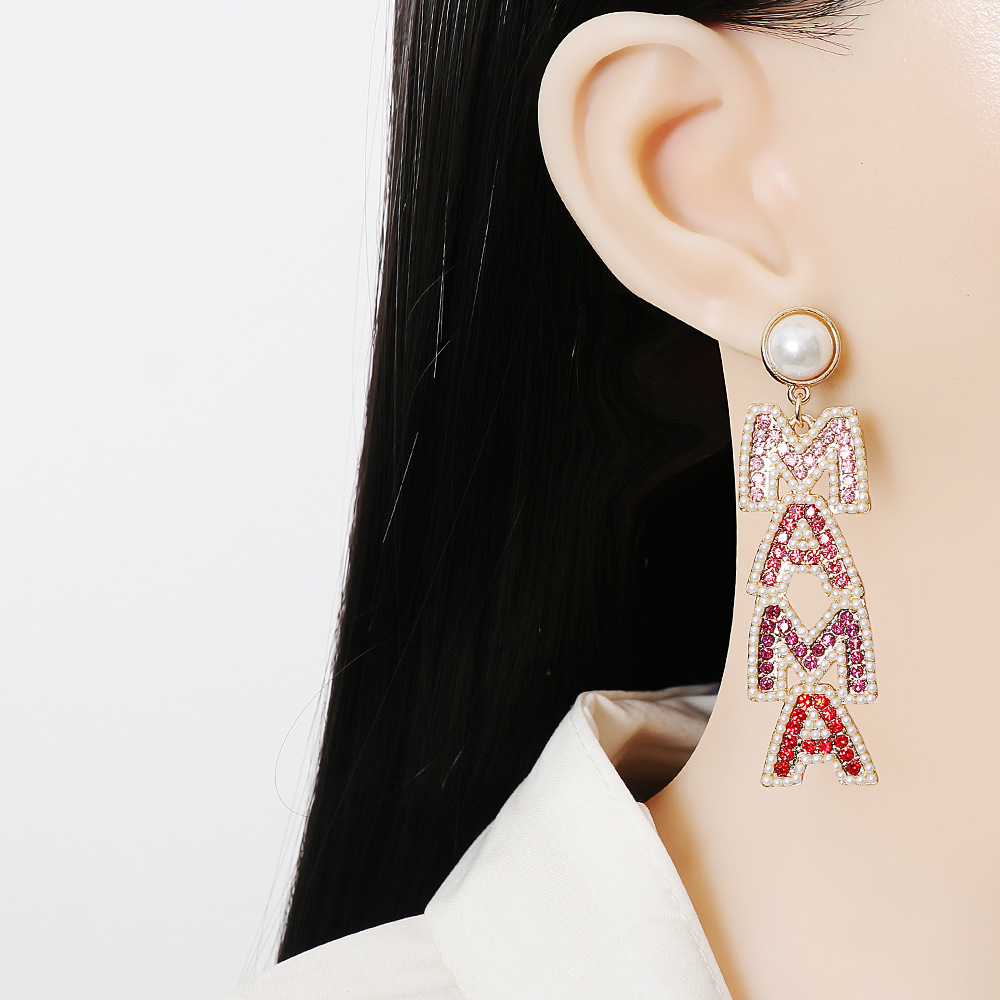 Neue bertriebene einfache Perle Strass Buchstaben MAMA Ohrringepicture3