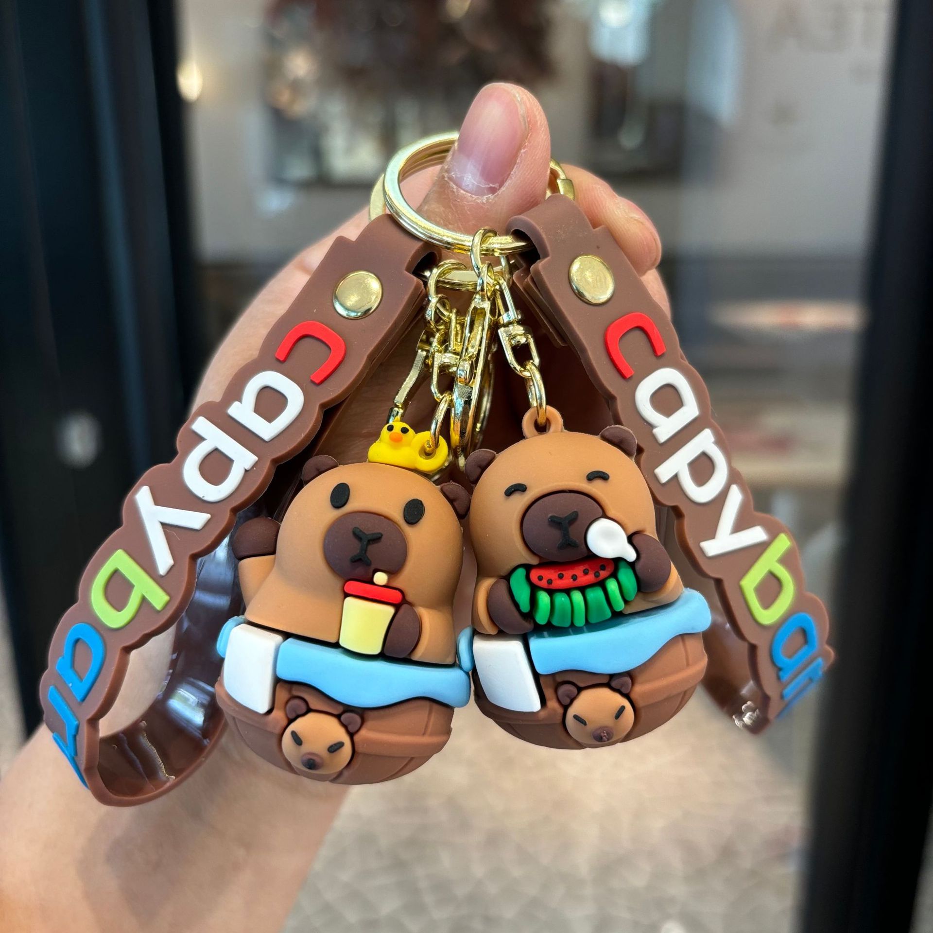 Nuevo llavero Kapibala lindo capibara muñeca colgante llavero agarre bebé máquina colgante pequeño regalo