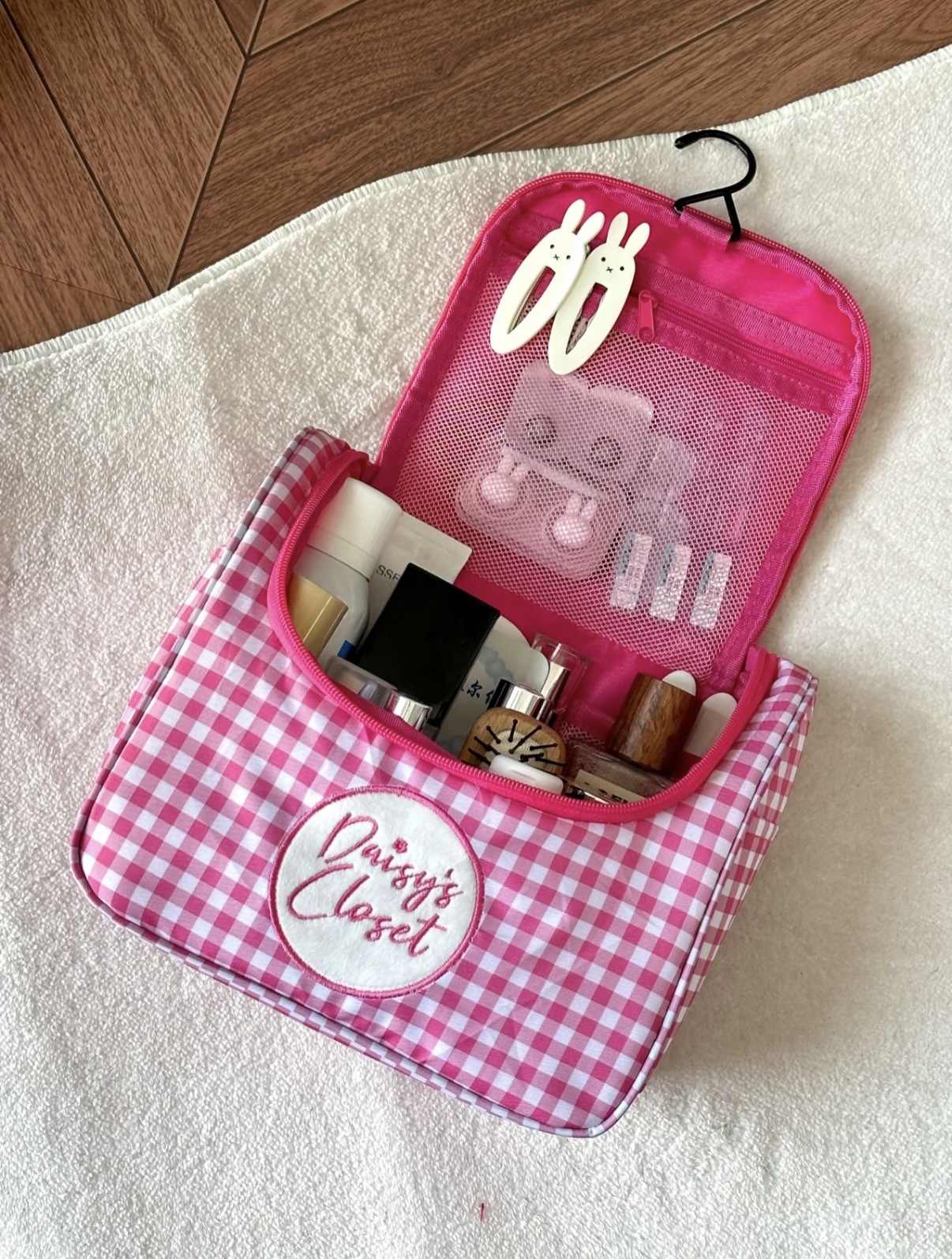 Pink and white plaid hook bag
