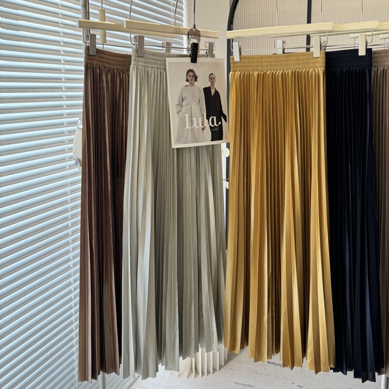 European and American Cross-border Women's Amazon Pleated Skirt Draped Metallic Large Pleated Skirt Spring and Summer Long Skirt
