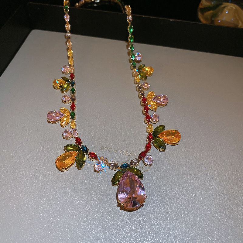 Flor de circón hoja gota de agua colgante collar conjunto de pendientes de lujo ligero industria pesada cadena de clavícula moda joyería de alta gama